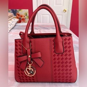 Handbag by @keboutique